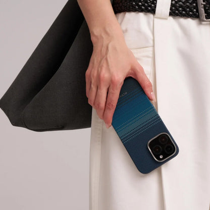 Apple iPhone 16 Plus Kılıf M-safe Şarj Özellikli Aramid Fiber Pitaka Tactile Woven Sunset-Moonrise Serisi Moonrise Kapak Mavi