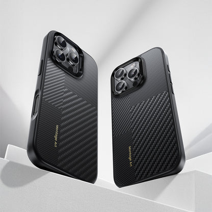 Apple iPhone 16 Pro Kılıf Karbon Fiber M-safe Şarj Özellikli Kamera Kontrol Butonlu Benks Hybrid ArmorPro Montage Kevlar Kapak Siyah