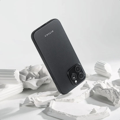 Apple iPhone 16 Pro Kılıf M-safe Şarj Özellikli Aramid Fiber Pitaka Military-Grade Classic Serisi Black-Grey Twill Kapak Siyah