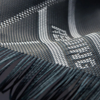 Apple iPhone 16 Pro Kılıf M-safe Şarj Özellikli Aramid Fiber Re-TROS Tasarımlı Pitaka Tactile Woven Rebuilding Serisi Kapak Siyah