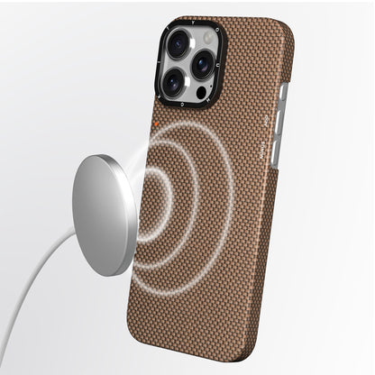 Apple iPhone 16 Pro Kılıf M-safe Şarj Özellikli Aramid Fiber Youngkit 1500D Kevlar Extreme Wing Titanyum-Gold Serisi Kapak Titanyum-Gold