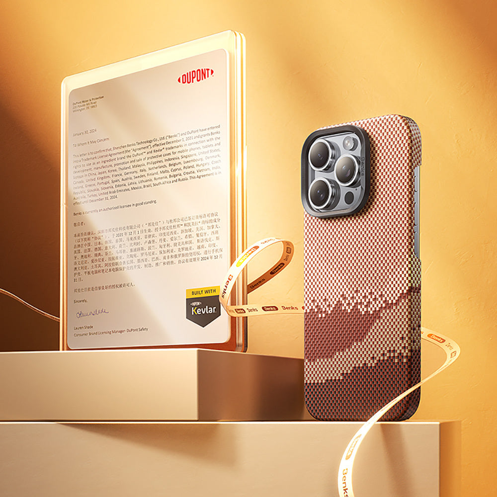 Apple iPhone 16 Pro Kılıf M-safe Şarj Özellikli Benks GoldenTide ArmorAir 600D Kevlar Kapak Gold