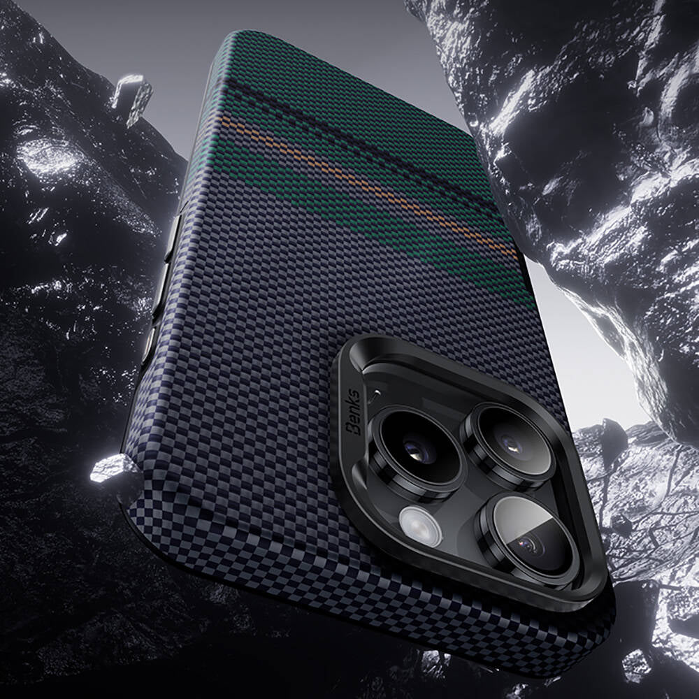 Apple iPhone 16 Pro Kılıf M-safe Şarj Özellikli Karbon Fiber Tasarımlı Benks Aurora ArmorPro Kevlar Kapak Siyah