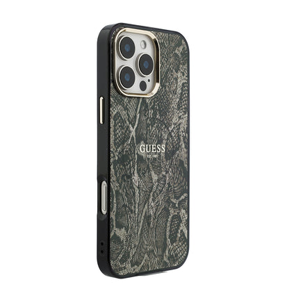 Apple iPhone 16 Pro Max Kılıf Guess Orjinal Lisanslı M-safe Şarj Özellikli Yazı Logolu Python Desenli Kapak