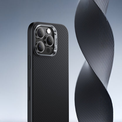 Apple iPhone 16 Pro Max Kılıf Karbon Fiber M-safe Şarj Özellikli Kamera Kontrol Butonlu Benks Hybrid ArmorPro 600D Kevlar Kapak Siyah