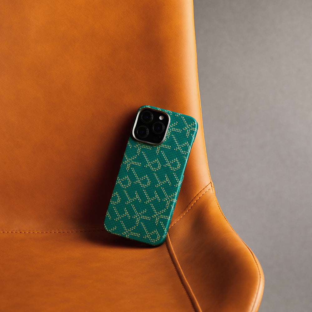 Apple iPhone 16 Pro Max Kılıf M-safe Şarj Özellikli Aramid Fiber Pitaka Tactile Woven Monogram Serisi Kapak Kırmızı