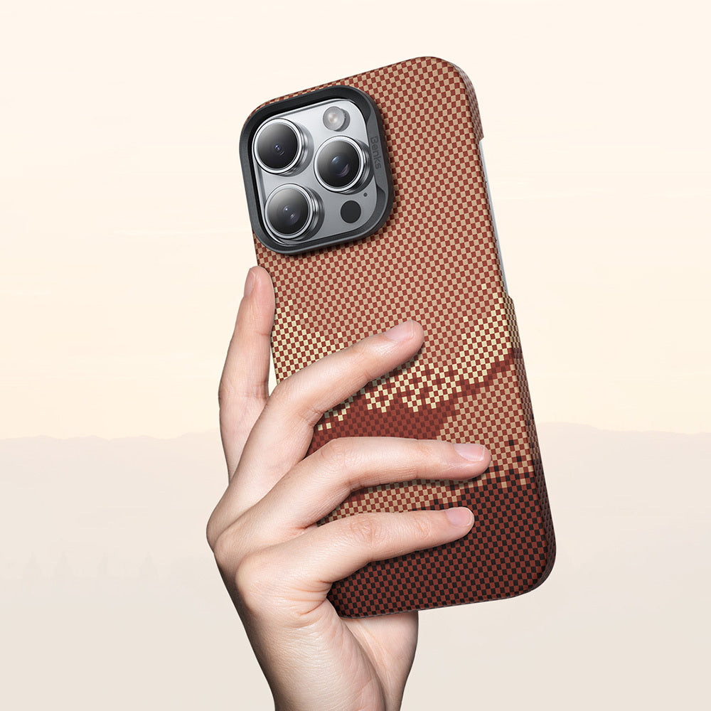 Apple iPhone 16 Pro Max Kılıf M-safe Şarj Özellikli Benks GoldenTide ArmorAir 600D Kevlar Kapak Gold