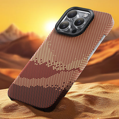 Apple iPhone 16 Pro Max Kılıf M-safe Şarj Özellikli Benks GoldenTide ArmorAir 600D Kevlar Kapak Gold