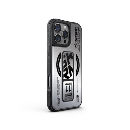 Apple iPhone 16 Pro Max Kılıf M-safe Şarj Özellikli Holografik Tasarımlı Standlı Deri Görünümlü Skinarma Kira Kobai Kapak Gümüş