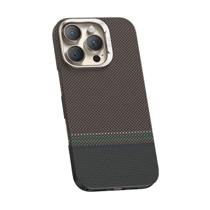 Apple iPhone 16 Pro Max Kılıf M-safe Şarj Özellikli Karbon Fiber Tasarımlı Benks Prestige ArmorAir Kevlar Kapak Gold