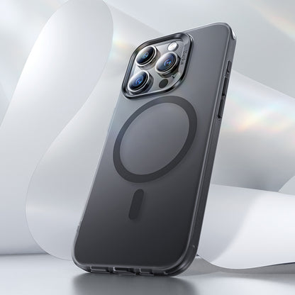 Apple iPhone 16 Pro Max Kılıf M-safe Şarj Özellikli Yeni Seri Benks Lucid Armor Kapak Siyah