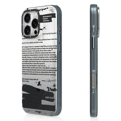 Apple iPhone 16 Pro Max Kılıf M-safe Şarj Özellikli Youngkit Literary Serisi Shakespeare Kapak Gri