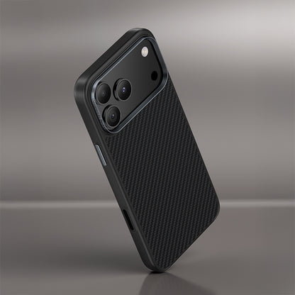 Apple iPhone 17 Kılıf Karbon Fiber M-safe Şarj Özellikli Benks Hybrid ArmorPro 600D Kevlar Kapak Siyah