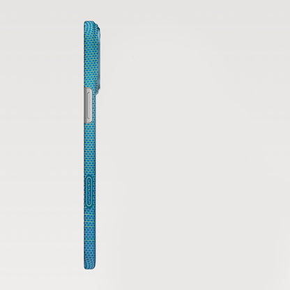 Apple iPhone 17 Pro Kılıf M-safe Şarj Özellikli Aramid Fiber Pitaka Glints of Gold Ultra Slim Serisi Kapak Mavi