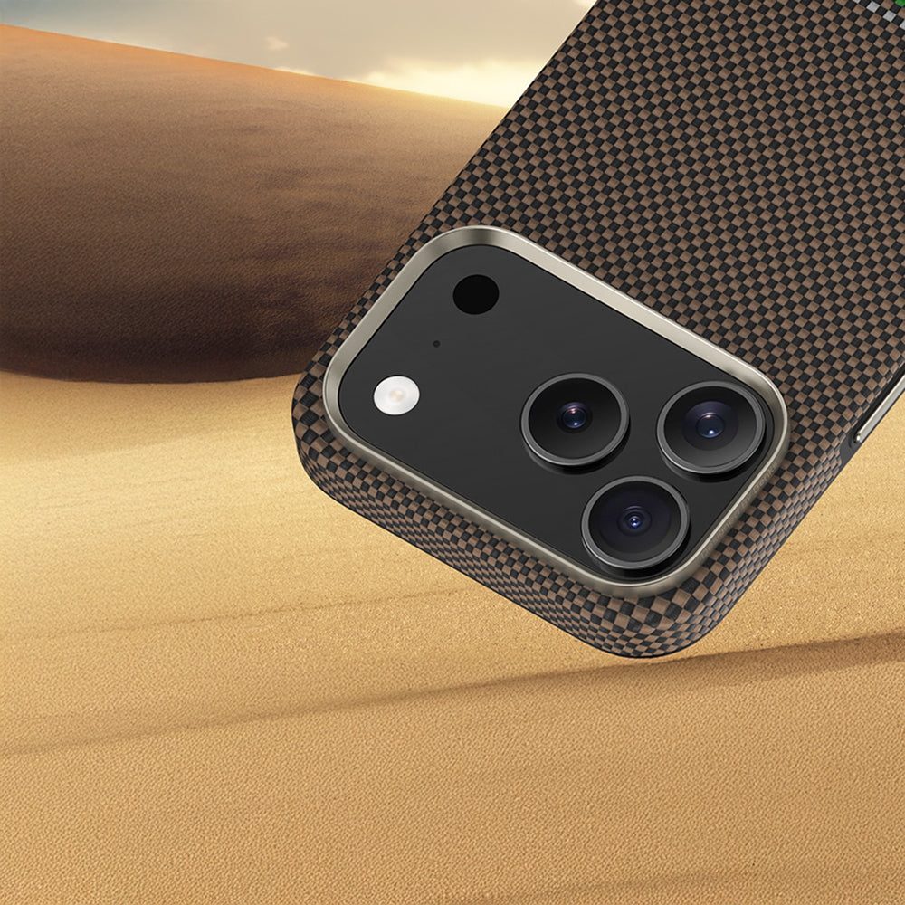 Apple iPhone 17 Pro Kılıf M-safe Şarj Özellikli Karbon Fiber Tasarımlı Benks Prestige ArmorPro Kevlar Kapak Gold