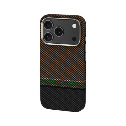 Apple iPhone 17 Pro Kılıf M-safe Şarj Özellikli Karbon Fiber Tasarımlı Benks Prestige ArmorPro Kevlar Kapak Gold