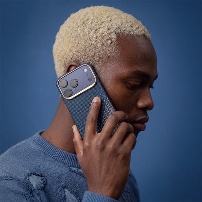 Apple iPhone 17 Pro Kılıf M-safe Şarj Özellikli Raptic Aramid Skin Serenity Serisi Karbon Kapak