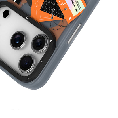 Apple iPhone 17 Pro Kılıf M-Safe Şarj Özellikli Youngkit Different Dimension Serisi Kapak Gri