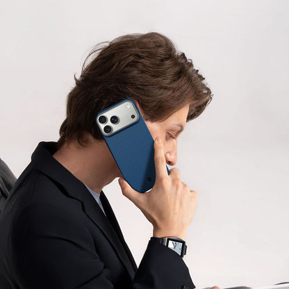 Apple iPhone 17 Pro Kılıf Wiwu DCC-208 Magsafe Şarj Özellikli Aramid Fiber Tasarım Kevlar Kapak Gold