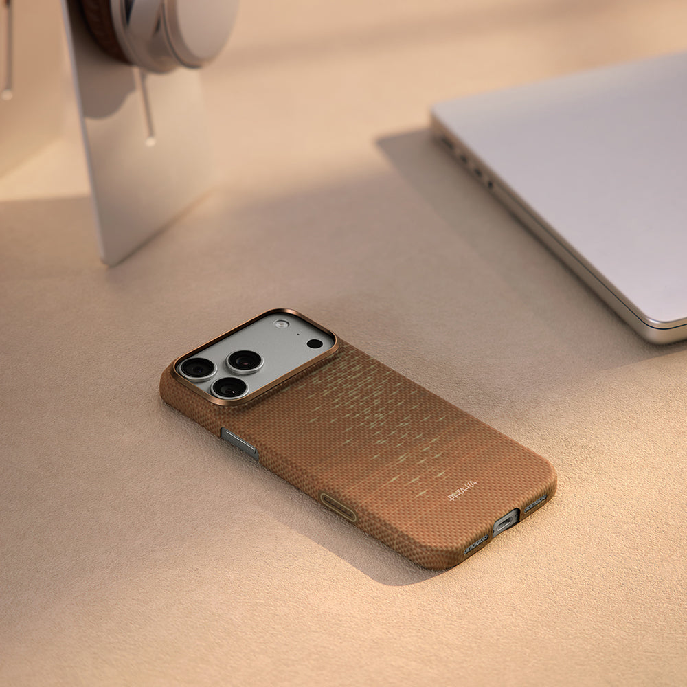 Apple iPhone 17 Pro Max Kılıf M-safe Şarj Özellikli Aramid Fiber Pitaka Glints of Gold Ultra Slim Serisi Kapak Mavi