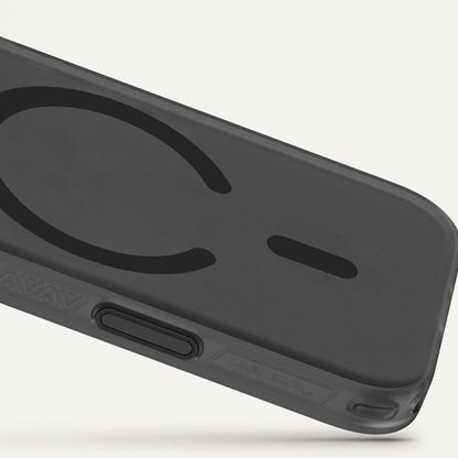 Apple iPhone 17 Pro Max Kılıf M-Safe Şarj Özellikli Benks C-Magnet Lucid Armor Kapak Beyaz