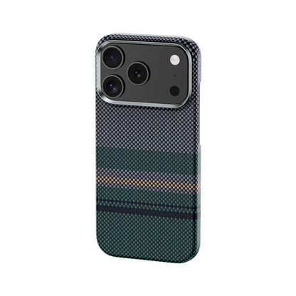 Apple iPhone 17 Pro Max Kılıf M-safe Şarj Özellikli Karbon Fiber Tasarımlı Benks Aurora ArmorAir Kevlar Kapak Siyah