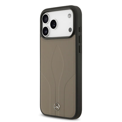Apple iPhone 17 Pro Max Kılıf Mercedes Benz Orjinal Lisanslı M-safe Şarj Özellikli Dokulu Desenli Deri Kapak Kahverengi