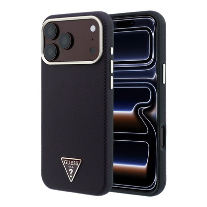 Apple iPhone 18 Pro Kılıf Guess Orjinal Lisanslı M-safe Şarj Özellikli PU Metal Üçgen Logolu Karbon Fiber Kevlar Kapak