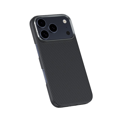 Apple iPhone 18 Pro Kılıf Karbon Fiber M-safe Şarj Özellikli Benks Armor Air Yükseltimiş Kamera Çerçevesi C1 600D Kevlar Kapak