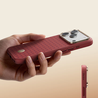 Apple iPhone 18 Pro Kılıf M-Safe Şarj Özellikli Yükseltilmiş Kamera Çerçeveli Benks ArmorPro ArmorGrid Serisi Kevlar Karbon Kapak