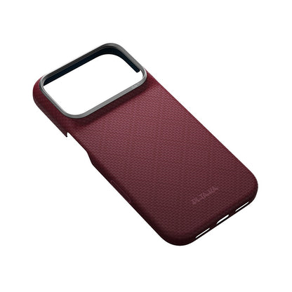 Apple iPhone 18 Pro Max Kılıf M-safe Şarj Özellikli Aramid Karbon Fiber Pitaka Argyle Serisi Kapak