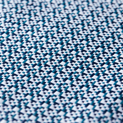 Apple Watch Serisi Uyumlu Aramid Fiber ve Karbon Fiber Pitaka Dreamland ChromaCarbon Serisi Mosaic Universal Kordon Mavi-Beyaz