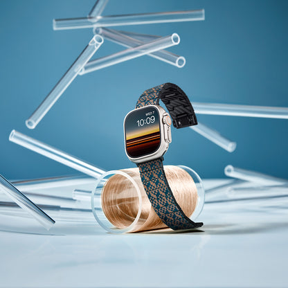 Apple Watch Serisi Uyumlu Aramid Fiber ve Karbon Fiber Pitaka Dreamland ChromaCarbon Serisi Stairs Universal Kordon Mavi-Kahverengi