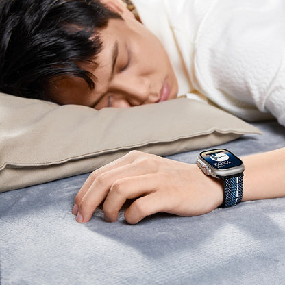 Apple Watch Serisi Uyumlu Aramid Fiber ve Karbon Fiber Pitaka Poetry of Things ChromaCarbon Serisi Moon Universal Kordon Siyah