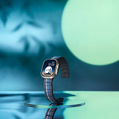 Apple Watch Serisi Uyumlu Aramid Fiber ve Karbon Fiber Pitaka Poetry of Things ChromaCarbon Serisi Moon Universal Kordon Siyah