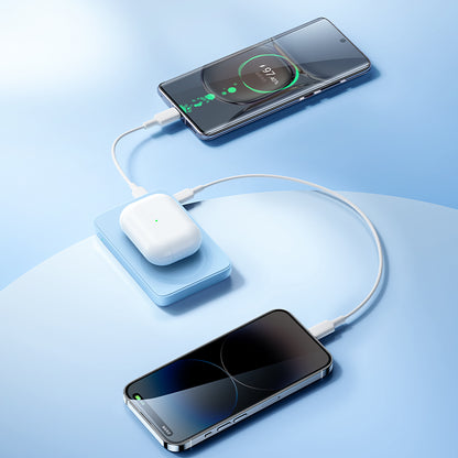 Benks MP07 M-safe Magnetik İnce Tasarımlı Powerbank 10000mAh iPhone 12-13-14 Serisi Beyaz