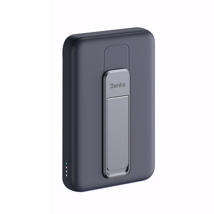 Benks MP08 M-safe Magnetik Standlı İnce Tasarımlı Powerbank 10000mAh Siyah