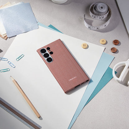 Galaxy S24 Ultra Kılıf M-safe Şarj Özellikli 1500D Aramid Fiber Pitaka Ultra-Slim Classic Serisi Bonfire Kapak Kırmızı