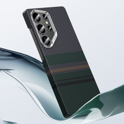 Galaxy S25 Ultra Kılıf M-safe Şarj Özellikli Karbon Fiber Tasarımlı Benks Aurora ArmorAir Kevlar Kapak Yeşil