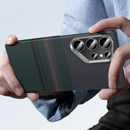 Galaxy S25 Ultra Kılıf M-safe Şarj Özellikli Karbon Fiber Tasarımlı Benks Aurora ArmorAir Kevlar Kapak Yeşil