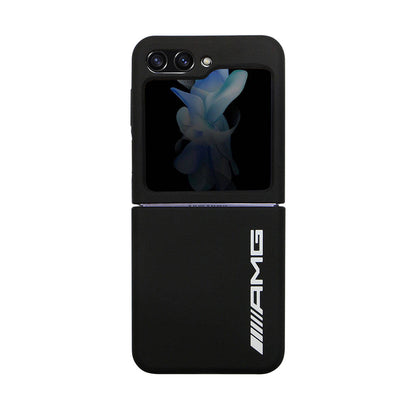 Galaxy Z Flip 5 Kılıf AMG M-safe Şarj Özellikli Büyük Logo Dizayn Orjinal Lisanslı Kapak Siyah