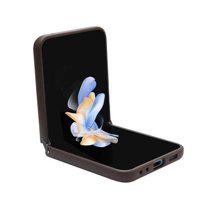 Galaxy Z Flip 5 Kılıf Guess Orjinal Lisanslı PU Deri Taşlı Üçgen Logo 4G Desenli Strass Kapak Siyah