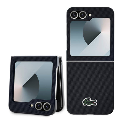 Galaxy Z Flip 6 Kılıf Lacoste Orjinal Lisanslı M-safe Şarj Özellikli Pike Desenli Arka Yüzey İkonik Timsah Dokuma Logolu Kapak Siyah