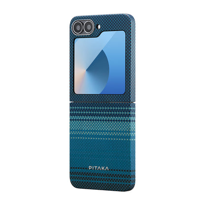 Galaxy Z Flip 6 Kılıf M-safe Şarj Özellikli Aramid Fiber Pitaka Tactile Woven Sunset-Moonrise Serisi Moonrise Kapak Mavi