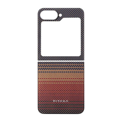 Galaxy Z Flip 6 Kılıf M-safe Şarj Özellikli Aramid Fiber Pitaka Tactile Woven Sunset-Moonrise Serisi Sunset Kapak Kahverengi