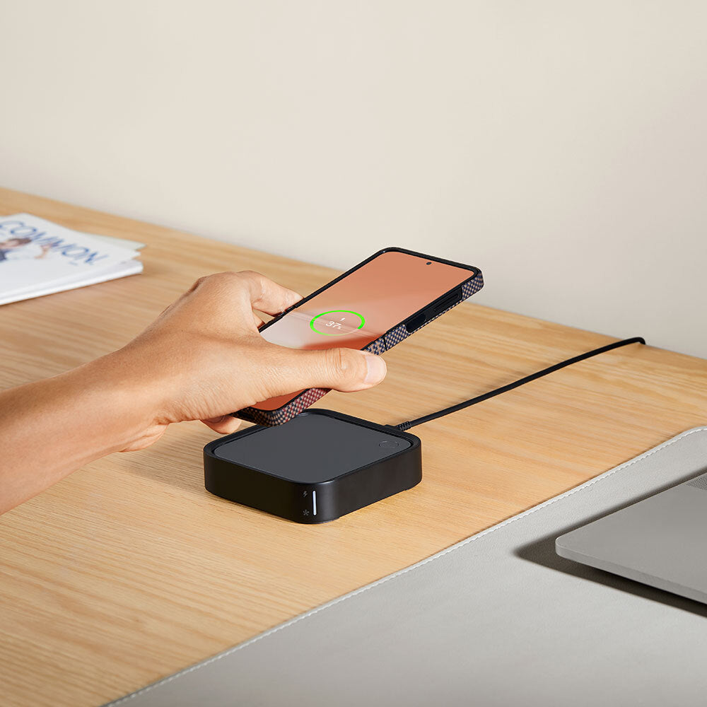 Galaxy Z Flip 6 Kılıf M-safe Şarj Özellikli Aramid Fiber Pitaka Tactile Woven Sunset-Moonrise Serisi Sunset Kapak Kahverengi