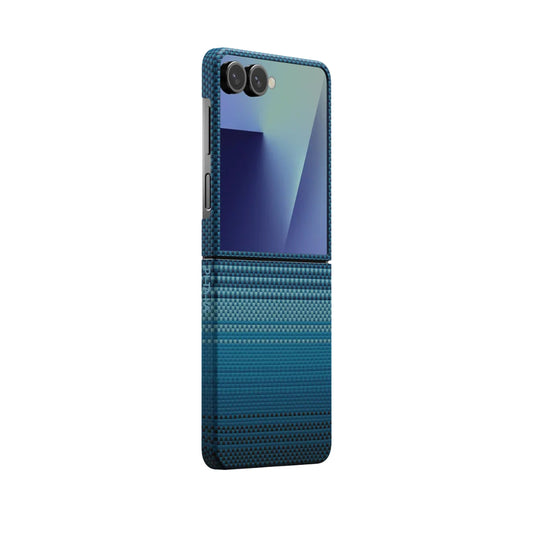 Galaxy Z Flip 7 Kılıf M-safe Şarj Özellikli Aramid Fiber Pitaka Tactile Woven Sunset-Moonrise Serisi Kapak Kahverengi