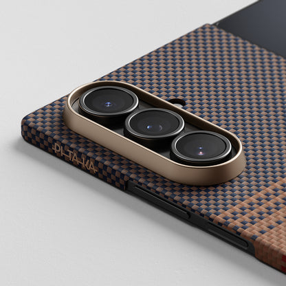 Galaxy Z Flip 7 Kılıf M-safe Şarj Özellikli Aramid Fiber Pitaka Tactile Woven Sunset-Moonrise Serisi Kapak Kahverengi