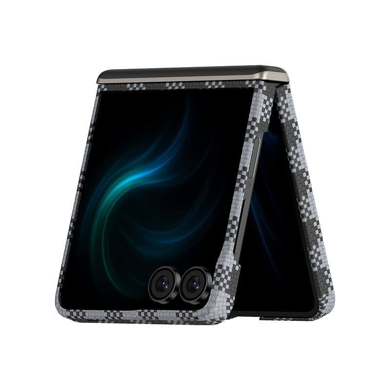 Galaxy Z Flip 7 Kılıf M-safe Şarj Özellikli Ekose Tasarımlı Benks ArmorAir ArmorVichy Kevlar Kapak Siyah