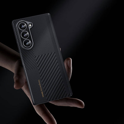 Galaxy Z Fold 6 Kılıf Karbon Fiber Benks Montage ArmorAir Kevlar Kapak Siyah